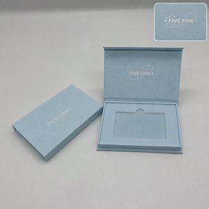 Cajas de Cartón Rígido Hechas a Mano en Rojo y Negro con Colores Personalizados, Grabado en Relieve - Empaque Personalizable para Tarjetas <span class=keywords><strong>VIP</strong></span>/Membresía/Regalo/Crédito - Product Image 4
