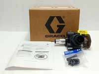 Équipement électrique 17p185 Triax II Pompe à triple piston noire pour modèles de câbles Produits PLC