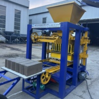 Machine à briques en béton QT4-24 avec une utilisation facile et une structure durable