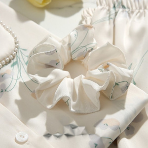 Pigiama di <span class=keywords><strong>seta</strong></span> floreale con aquilone a manica corta estivo <span class=keywords><strong>da</strong></span> <span class=keywords><strong>donna</strong></span> di alta qualità <span class=keywords><strong>camicia</strong></span> <span class=keywords><strong>da</strong></span> <span class=keywords><strong>notte</strong></span> con gelso confezione regalo migliori amici Homewear - Product Image 3