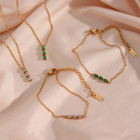 Collier minimaliste JY avec pendentif goutte d'eau en cristal et zircon, plaqué or 18 carats, en acier inoxydable