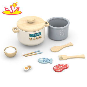 Nouveau jeu de cuisine <span class=keywords><strong>en</strong></span> <span class=keywords><strong>bois</strong></span> 2026 pour tout-petits, avec autocuiseur, ustensiles et aliments W10L133 - Product Image 1