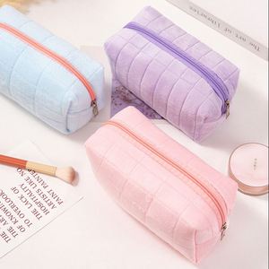 Wholesale Fashion Women Cosmetic Bag Portable Travel Makeup Bag Custom Logo - Product Image 2