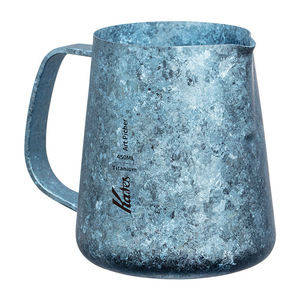 Pichet à latte art en titane Kafei Shi 450 ml, motif fleur de glace coloré, mousseur à lait pour la préparation du café - Product Image 5