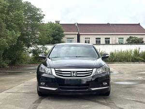 <span class=keywords><strong>Honda</strong></span> <span class=keywords><strong>Accord</strong></span> <span class=keywords><strong>2013</strong></span>, 8.ª generación, 2.4 PE, automático, sedán japonés usado, potencia V6 suave y acabado ejecutivo, lujo clásico y comodidad - Product Image 2