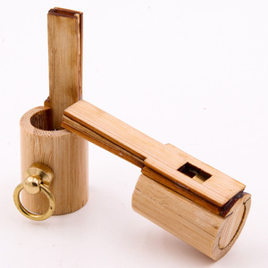Fischietto Nostalgico in Bambù Fatto a Mano, Patrimonio Culturale Immateriale, Flauto Sonoro Speciale per l'Addestramento e il Richiamo degli Uccelli - Product Image 5