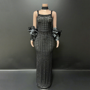 Robe longue S1141Y 2026 style Audrey Hepburn entièrement perlée avec bretelles et châle cintrant la taille, idéale pour chanteuses, présentatrices et soirées de gala - Product Image 6