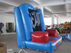 Mur gonflable en PVC avec velcro pour systèmes auto-agrippants, idéal pour les sports de saut en hauteur en arène extérieure - Product Image 3