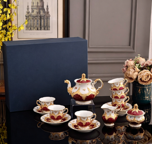 Juego de Té Completo de Porcelana China con Relieve Floral Rojo y Dorado, con Tetera, Tazas, Azucarera y Cremajera, Estilo Barroco - Product Image 2