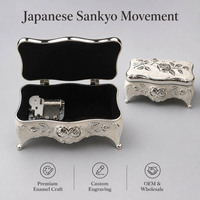 Boîte à musique Sankyo en émail, couleur crème nacré, en alliage de zinc, filigrane rose, mécanisme à remontoir moderne, cadeau de Noël, mini 18 notes