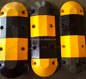 Резиновый лежачий полицейский (ограничитель скорости) с высокой светоотражающей способностью, ударопрочный, несущий, высота 30 мм, ограничение скорости 10-15 миль/ч, буферная полоса - Product Image 2