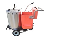 Machine de marquage routier automatique sans air avec système de filtration pour un flux de peinture fluide et des lignes nettes