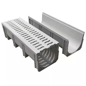 Caniveau carré en plastique gris avec grille ondulée revêtue pour système de drainage - Product Image 1