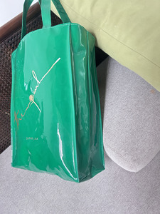 Bolsa de Compras Reutilizable de Gran Tamaño, Personalizada, Resistente, Brillante, de Polipropileno No Tejido, con Cinta Larga Decorativa, Opción de Regalo, para Comercio Minorista - Product Image 4