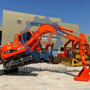 Excavadora de cadenas Doosan DH80 usada, calidad premium y pocas horas de uso |   Ahorre un 40% en Relación con lo Nuevo para Construcción de Huertos/Fincas/Viviendas Residenciales - Product Image 2