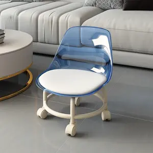 Cómodo taburete rodante Scoot para niños en movimiento