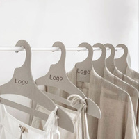 Cintres en carton robuste personnalisés avec logo imprimé, certifiés écologiques, pour vêtements, vente au détail et salle de bain