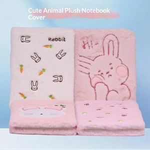 Carnet en peluche Unbound, cadeau <span class=keywords><strong>de</strong></span> Noël, agenda avec broderie, design créatif et tendance - Product Image 2