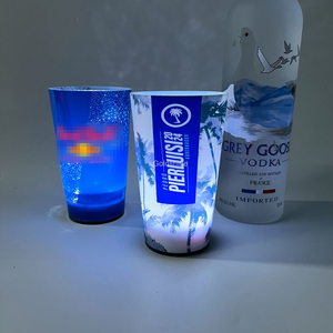Usine Oem Logo personnalisé tasses clignotantes à led verre à boire lumineux 12oz 14oz 16oz tasse à led en plastique activé par liquide pour bars clubs - Product Image 4