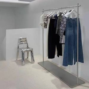 נטו אדום מותאם אישית נירוסטה רצפה hanger נשים בגדים חנות תצוגת מתלה מכירת בגדים מדף nakajima - Product Image 3