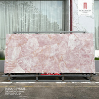 Dalle de pierre frittée de luxe aspect onyx rose cristal artificiel 2800x1200mm pour décoration murale d'hôtel