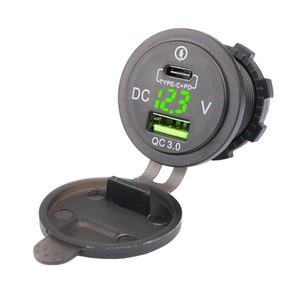 Cargador de coche con doble USB Qc3.0 tipo C con pantalla digital y control de voltaje, carga rápida de metal de 12-24 V para uso en vehículos - Product Image 1