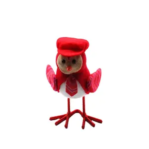 高速サンプルバレンタインデーの装飾立っている赤いスカーフの鳥立っている赤いひよこの鳥
