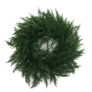 Une couronne décorative en plastique, prix d'usine, vente en gros, plantes décoratives, fleurs et usage extérieur, pour noël, vente en gros - Product Image 1