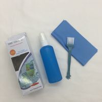 Tragbares, natürliches, umweltfreundliches 2-in-1 Computerbildschirm-Reinigungsspray & -Set mit Nachfüllpackung in blau und individueller Verpackung