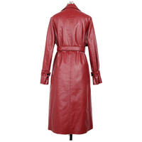 Spot vente en gros de haute qualité rouge épais coupe-vent imperméable manteau en cuir femme ceinture à nouer veste en cuir Maxi