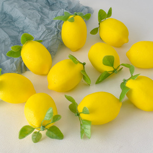 Décoration réaliste en plastique citron artificiel Halloween <span class=keywords><strong>et</strong></span> décoration de <span class=keywords><strong>fruits</strong></span> <span class=keywords><strong>et</strong></span> <span class=keywords><strong>légumes</strong></span> de Thanksgiving avec effet de <span class=keywords><strong>fruits</strong></span> au toucher réel - Product Image 1