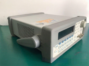 Generador de Ondas Arbitrarias de Función Keysight 33220a de 20 MHz Usado - Product Image 2