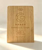 Support NFC en bois personnalisé avec code QR et gravure laser pour menu de restaurant, avis Google et plaque NFC - Fabrication Nichen One