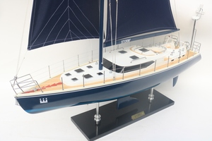 Modelo de Velero Storm 2 de Madera Pintada a Mano de Primera Calidad GIA NHIEN, Yate de Vela Moderno con Temática Náutica Europea para el Hogar u Oficina - Product Image 6