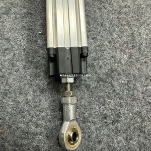 Sensor de Desplazamiento Lineal Mg Klw300.012 para Uso en la Industria Metalúrgica, Fabricado en Alemania - Product Image 3