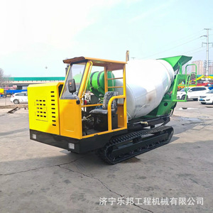 Camion malaxeur à béton sur chenilles, système hydraulique complet, utilisation tout-terrain - Product Image 3