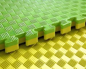Tapis de protection souple le plus vendu pour la compétition de tir, les programmes de jeux, la gym et l'entraînement de karaté - Product Image 4