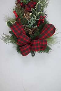 Best Quality Customized <b>Door</b> Mount Eco-Friendly Artificial Teardrop Garland Green Xmas Swag - Product Image 4