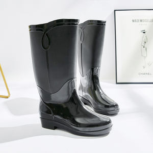 Bottes <span class=keywords><strong>de</strong></span> pluie en plastique PVC pour femmes Protection du travail Portable en acier épais imperméable à l'eau chaussures résistantes travail <span class=keywords><strong>de</strong></span> jardin en plein air - Product Image 1