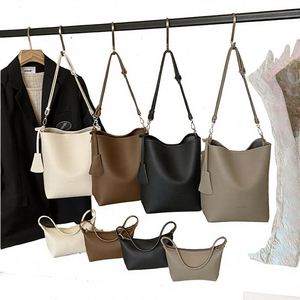 Wholesale Ladies Fashion <b>Hand</b> <b>Bags</b> Large Capacity Single Shoulder Bucket Handbags For Women Luxury - Product Image 2