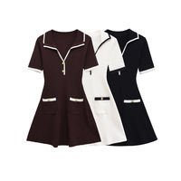 Nouvelle Collection Automne – Robe Décontractée Femme Col V Manches Courtes en Maille Côtelée avec Poches, Boutons Métalliques et Bordures Contrastantes, Grandes Tailles, Idéale pour le Bureau