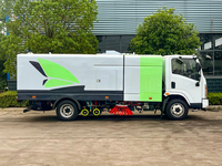 Camion balayeuse 4x2 avec réservoir d'eau de 12m³ et bac à poussière de 12m³, nettoyage municipal combiné par lavage haute pression et aspiration