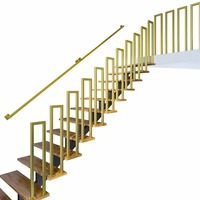 Rampe d'escalier moderne en métal noir : géométrie élégante et durabilité pour les escaliers contemporains