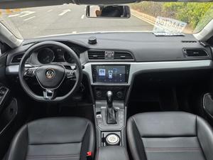 Voiture d'occasion très demandée : Volkswagen Lamando 280TSI DSG Comfort <span class=keywords><strong>2018</strong></span>, berline <span class=keywords><strong>essence</strong></span> 150 ch, 7DCT, style coupé sportif - Product Image 3