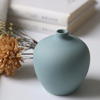 Vases en céramique et porcelaine de forme unique, décoration d'intérieur moderne et créative nordique, couleur Morandi, inhabituels