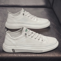 Chaussures de sport et décontractées blanches pour hommes, nouveau style tendance, chaussures de sport antidérapantes pour la marche en plein air pour hommes