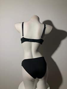 Fransız tarzı yüksek kalite seksi ince See Through dantel iç çamaşırı erotik sutyen ve külot kadınlar samimi iç çamaşırı 2 adet Set - Product Image 6