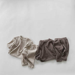 Ropa de Alta Calidad para Bebés y Niños, Conjuntos de 2 Piezas de Algodón Waffle Marrón, Moda Boutique de Primavera - Product Image 3