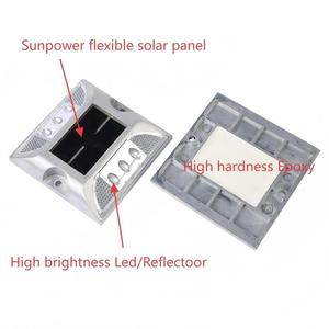 Hot bán hai chiều năng lượng mặt trời LED ánh sáng mắt mèo nhôm nhấp nháy cường độ cao lăng trụ đường lái xe đánh dấu IP68 đường không thấm nước - Product Image 2