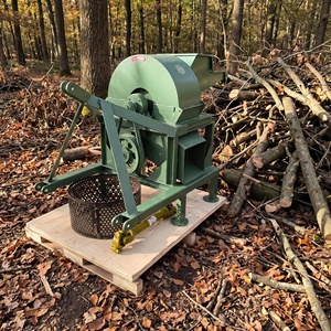 트랙터 <span class=keywords><strong>PTO</strong></span> 목재 해머밀 톱밥 제조기로 나뭇가지와 통나무를 가는 목재 톱밥으로 만들어줍니다. - Product Image 2
